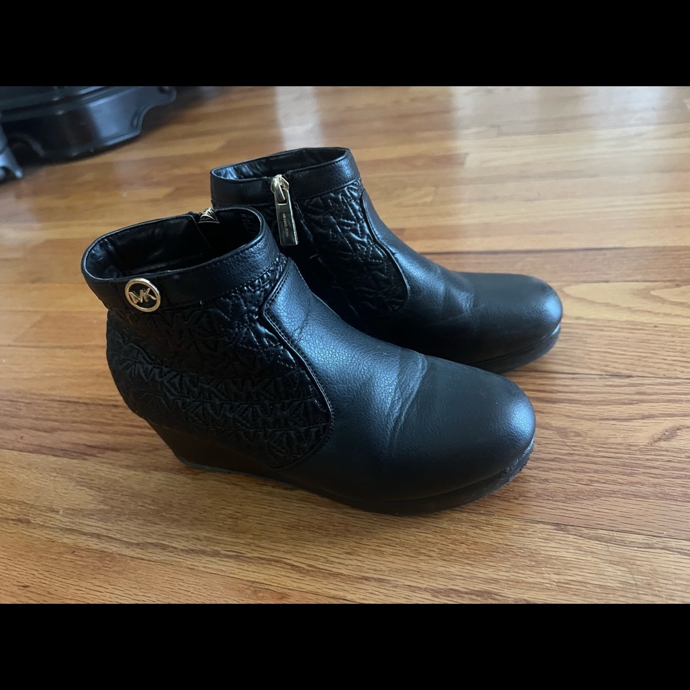 Girls Michael Kors bootie size 3